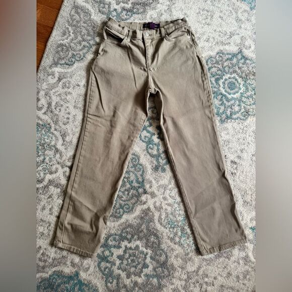 Gloria Vanderbilt Amanda Khaki Pants Size 8S Short 8 - Picture 1 of 5